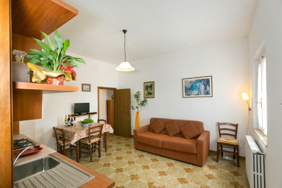 Agriturismo Case Nuove Castellina Marittima Luaran gambar