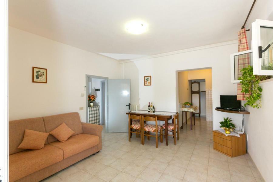 Agriturismo Case Nuove Castellina Marittima Luaran gambar